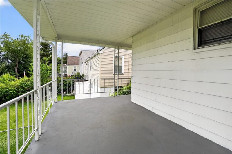 2025 Allison St — photo 2