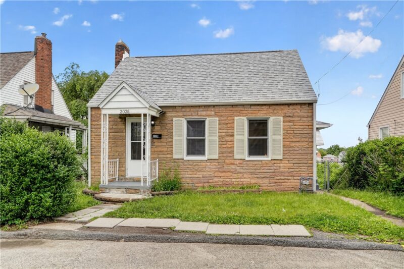 2025 Allison St — photo 8