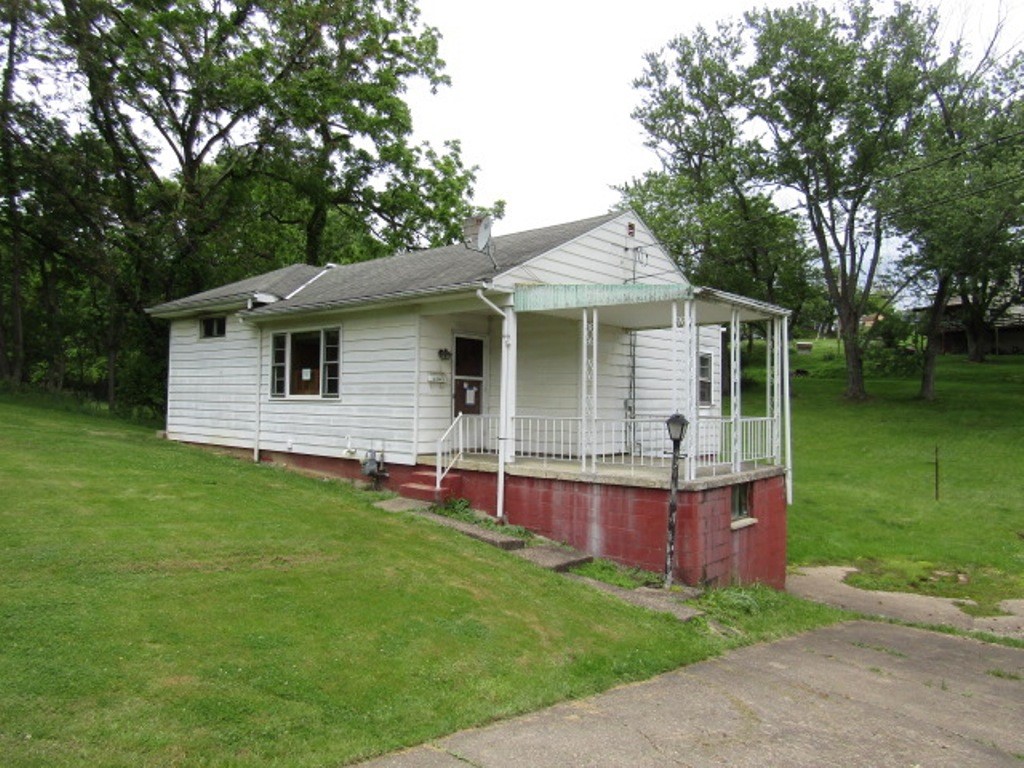 403 Mineola Ave — photo 1