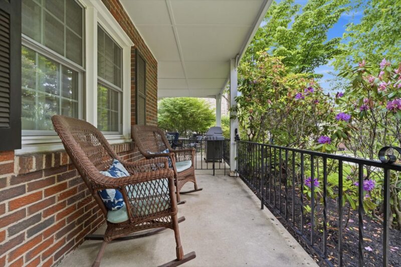 118 Crofton DRIVE — photo 3