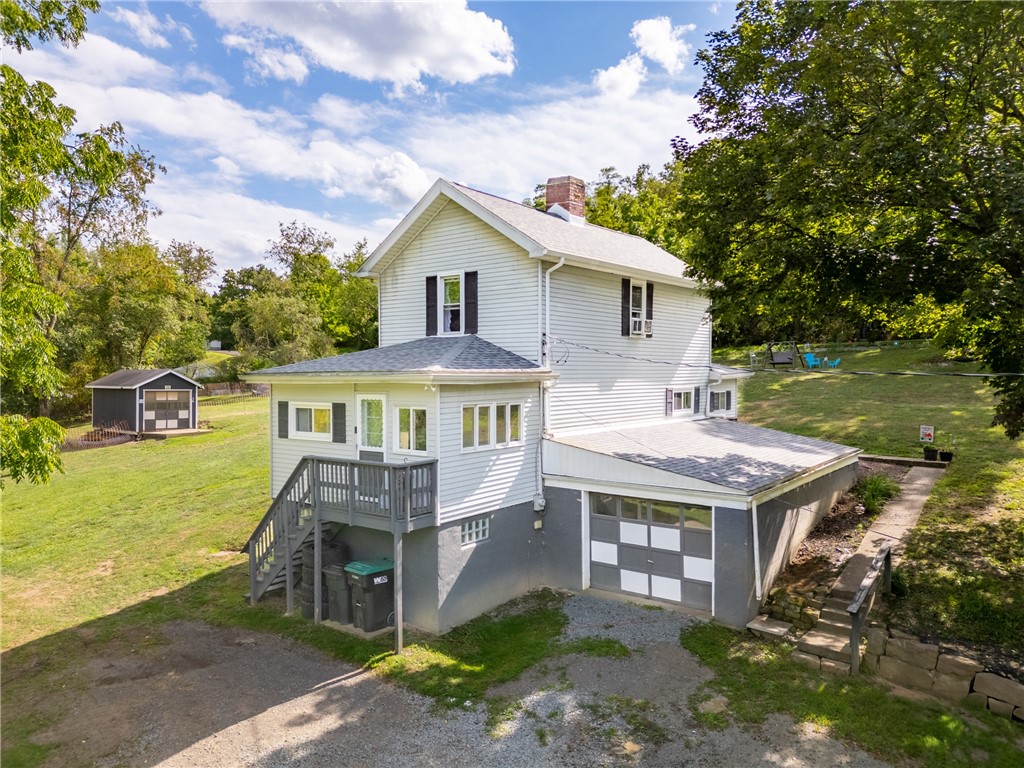 33 Hubbard Rd — photo 1