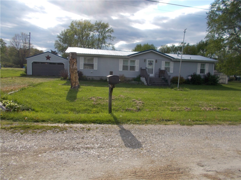 2090 BUTTERNUT — photo 1