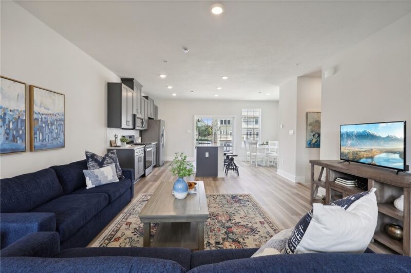 403 N Harmon Court Model Home by DR HORTON — photo 5
