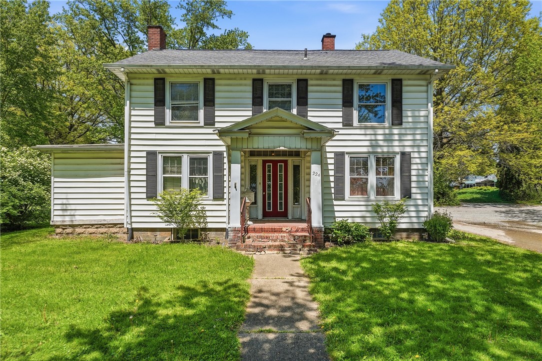 224 W Market St — photo 1
