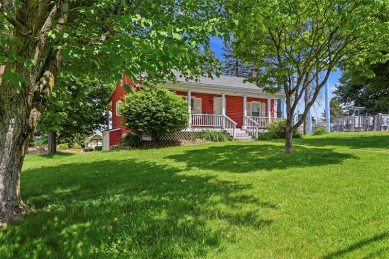 115 Westview Dr — photo 2