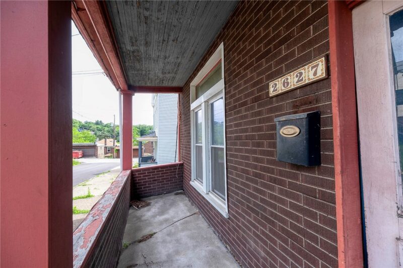 2627 Ellis St — photo 3