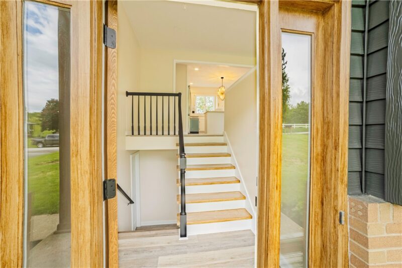 973 Harvest Ln — photo 4