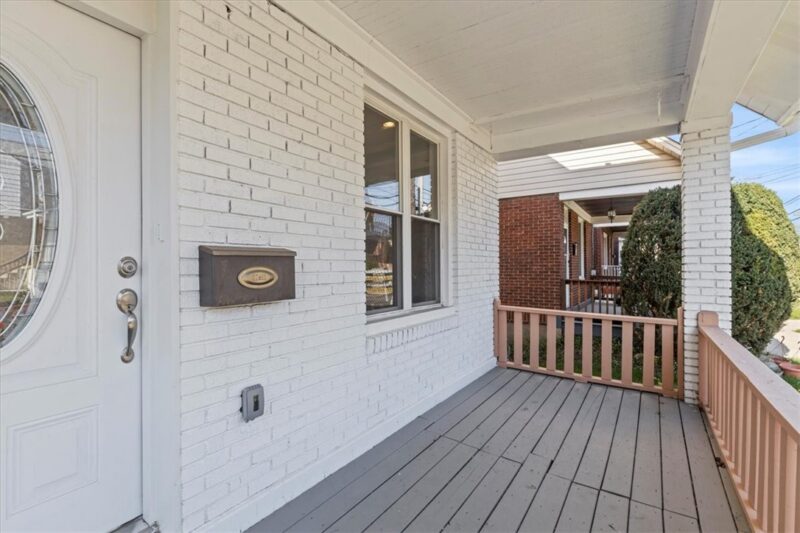 3014 Hazelhurst Ave — photo 2