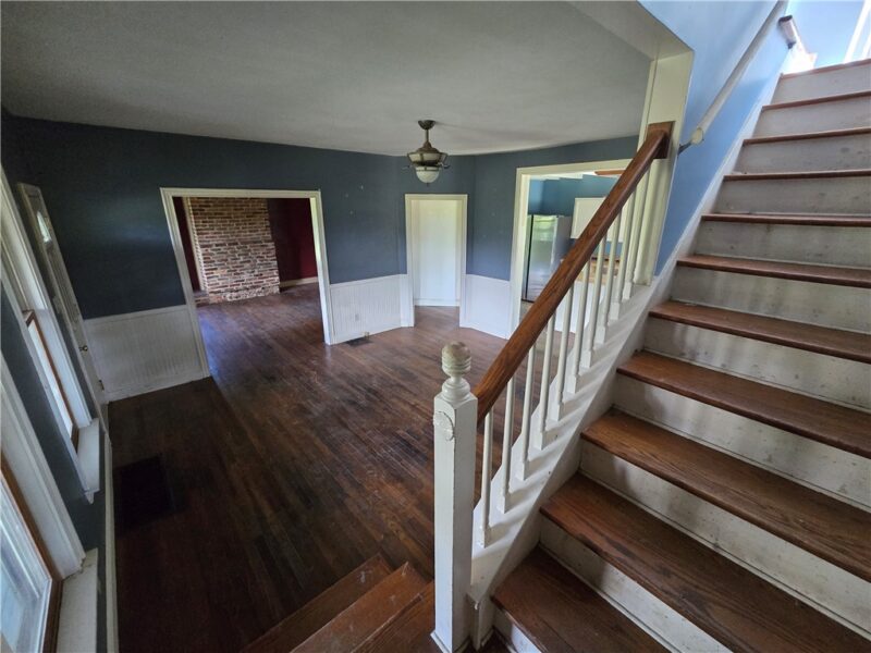 76 Rainey Rd — photo 8