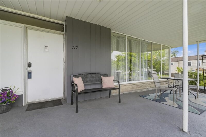 117 Liberty Ave — photo 3