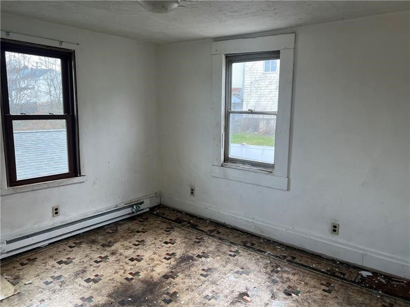 314 Lowell REAR 1/2 — photo 3