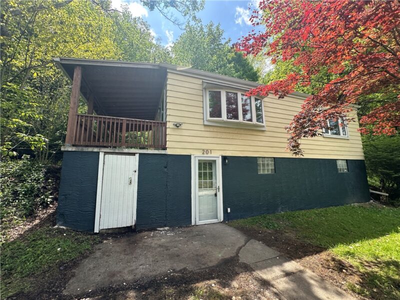 201 Clever Rd — photo 2