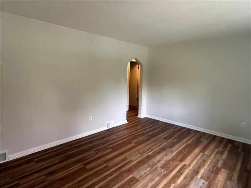 201 Clever Rd — photo 5