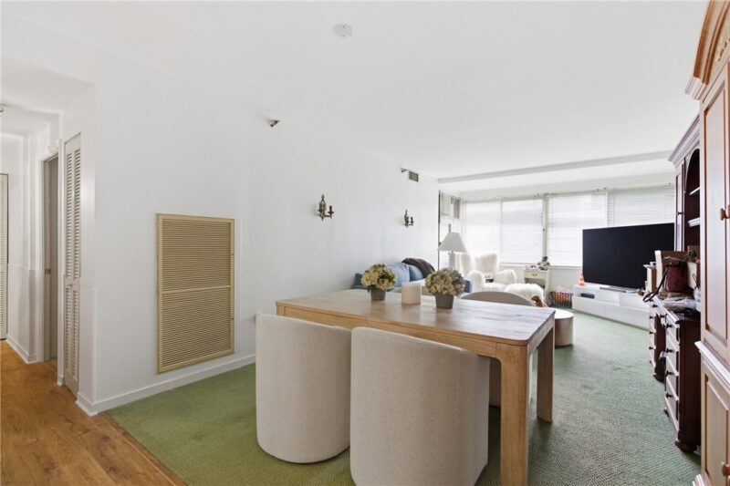 750 Washington Rd 307 — photo 3
