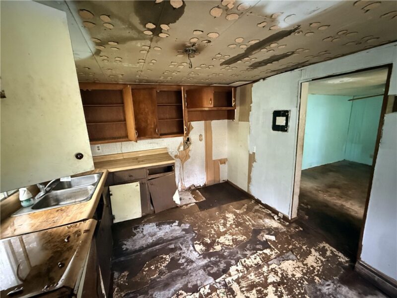 7 Short Ave — photo 6