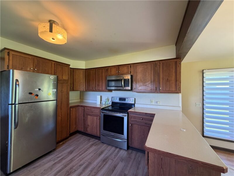 622 Cross St — photo 3
