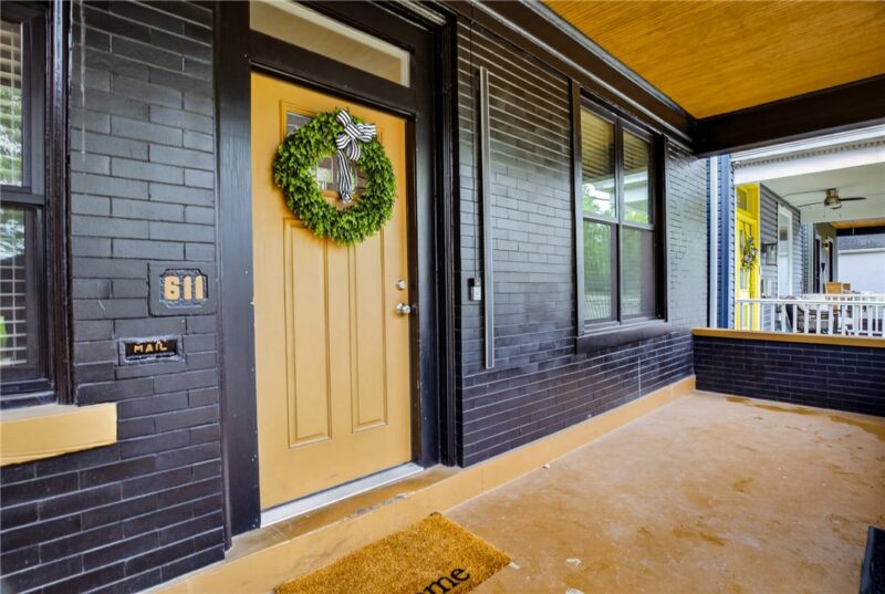 611 N Beatty St — photo 2