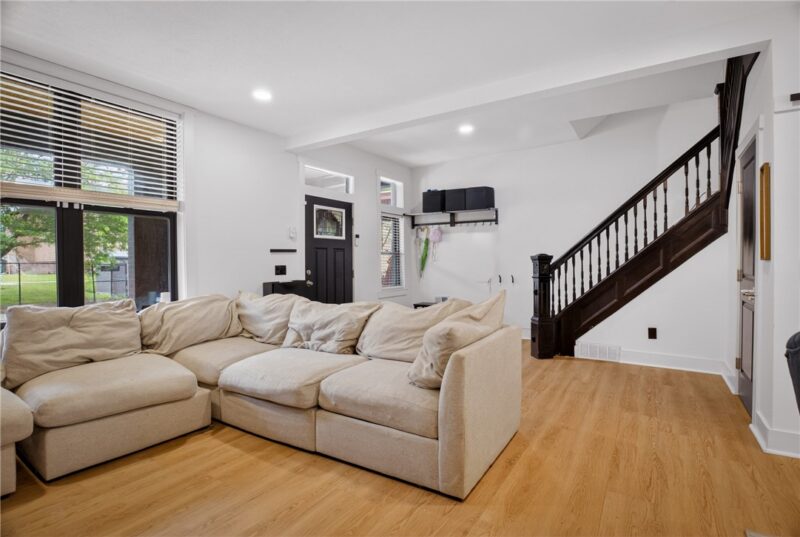 611 N Beatty St — photo 7