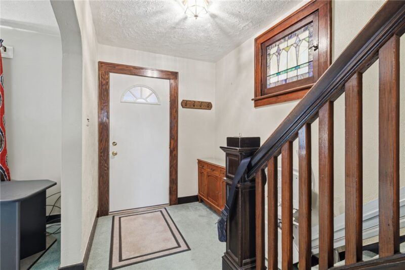 906 Fordham Ave — photo 2
