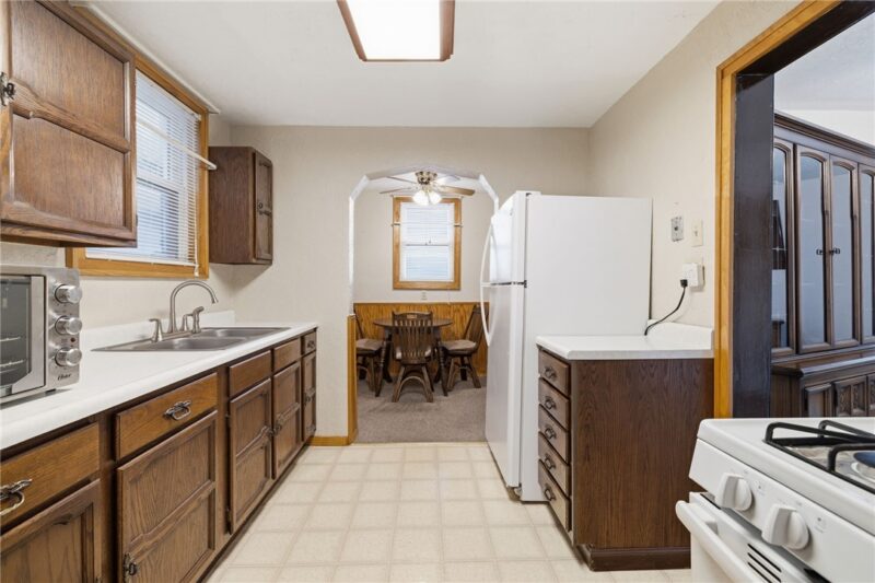 906 Fordham Ave — photo 7