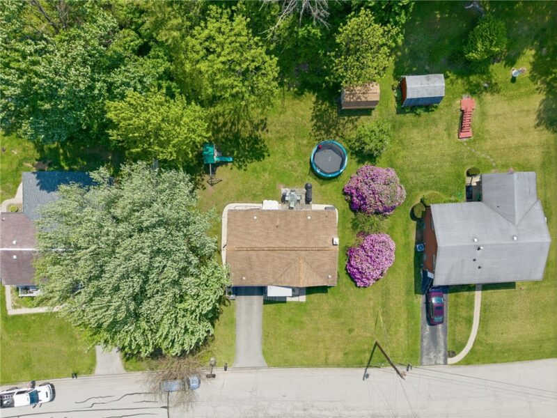 551 Hickory Dr — photo 3