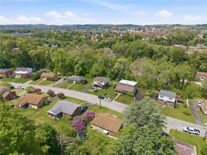 551 Hickory Dr — photo 5