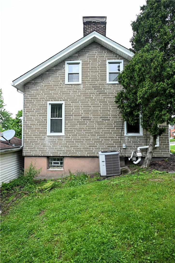 1058 Greentree Rd — photo 3