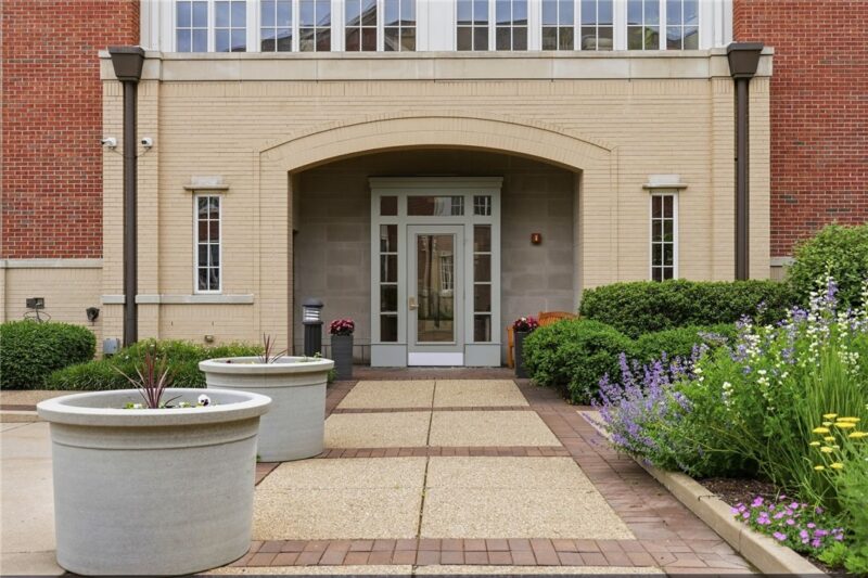 1219 Crescent Place 2D — photo 3