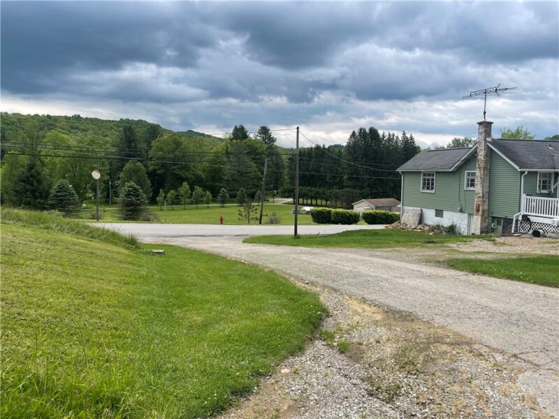 108 Amherst Ln. — photo 2