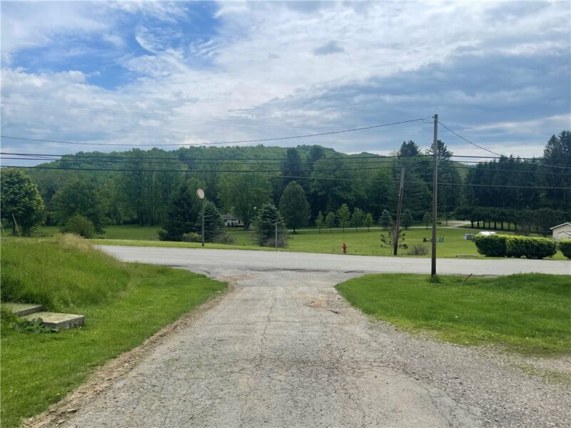 108 Amherst Ln. — photo 3
