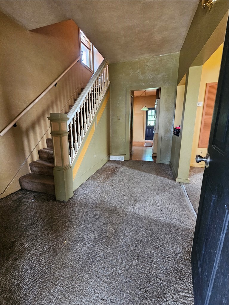 924 Summit St — photo 3
