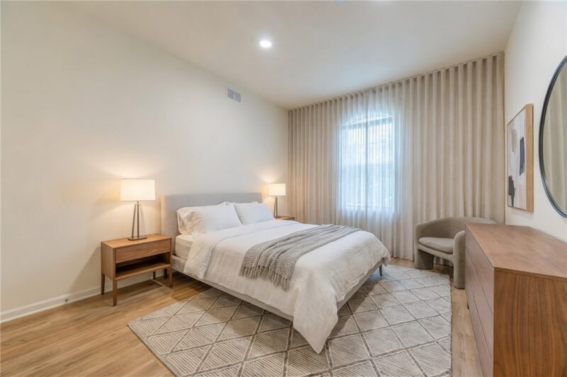 906 Valentina Ln 65 — photo 6