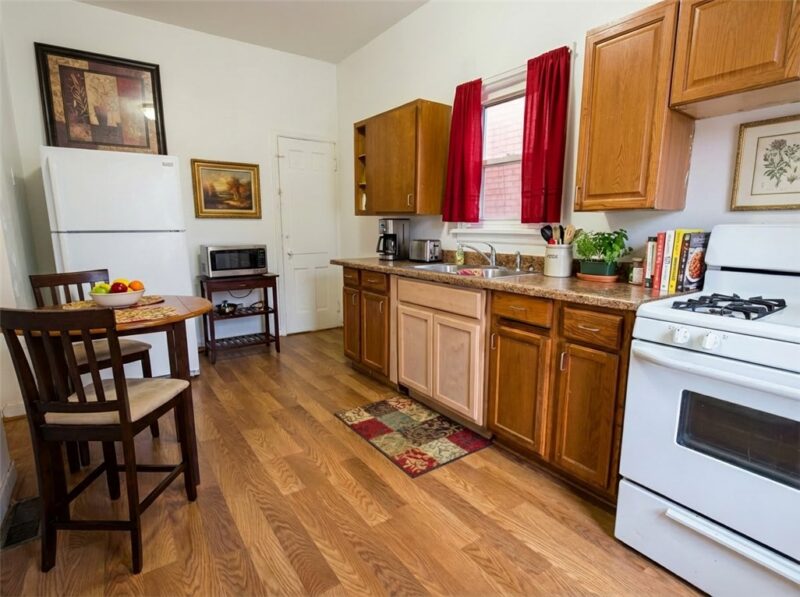 1011 Chartiers Ave — photo 3