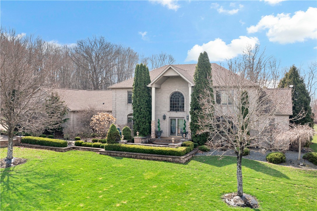 10 Briarwood Ln — photo 1