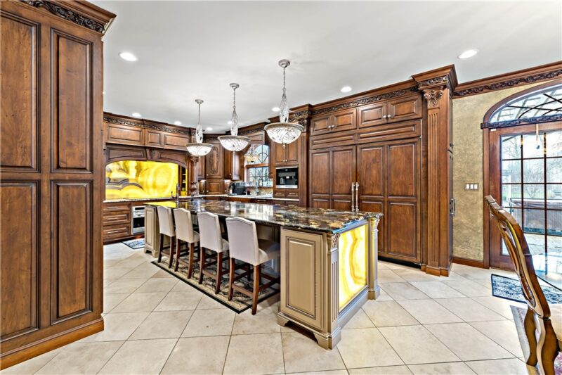 10 Briarwood Ln — photo 6