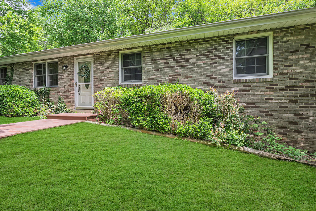 171 Dehaven Rd — photo 1