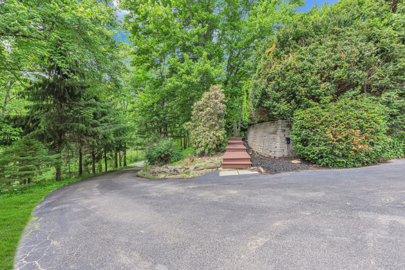 171 Dehaven Rd — photo 2