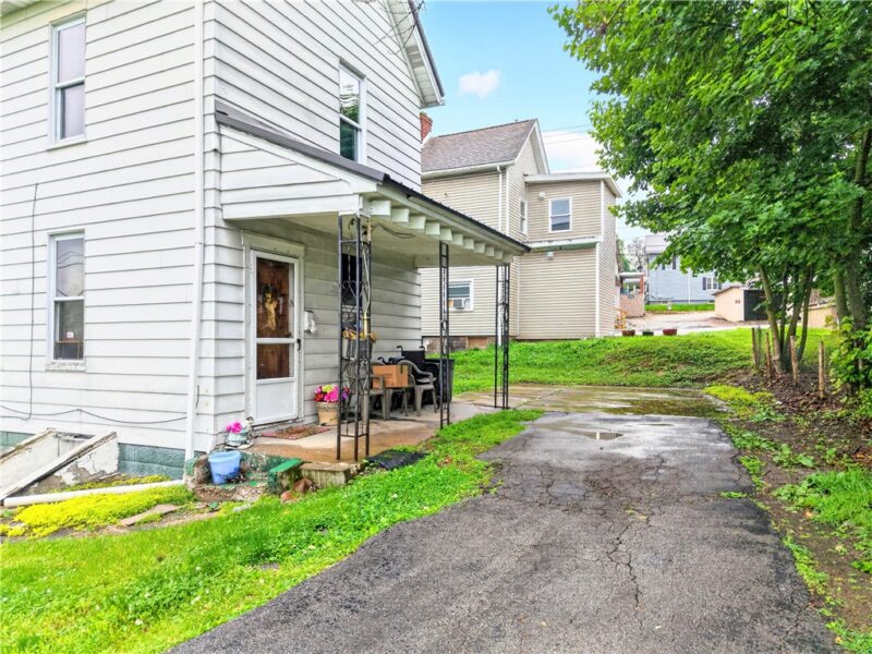745 Wood Street — photo 2