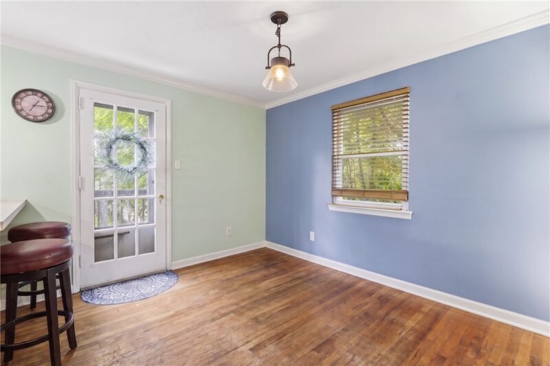 332 Old Farm Rd — photo 8