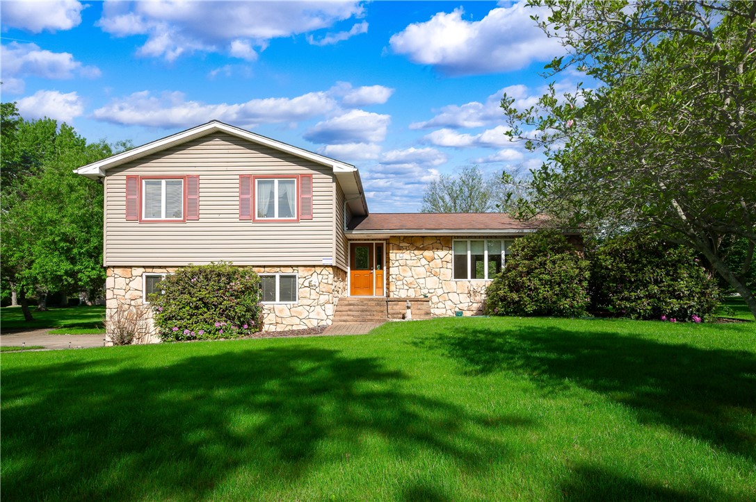 23 Kimberly Dr — photo 1