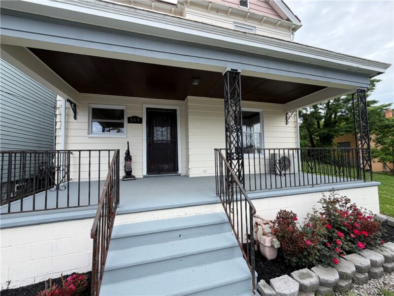 549 Thompson — photo 3