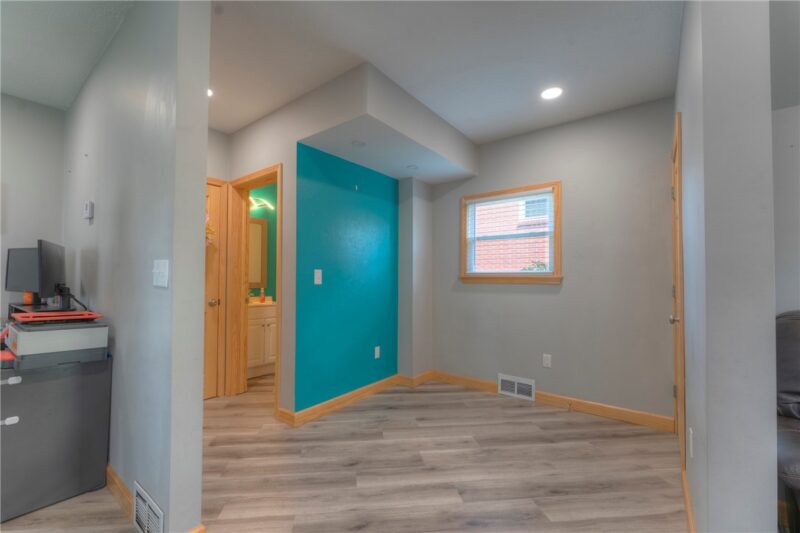 213 N 6th Street — photo 6