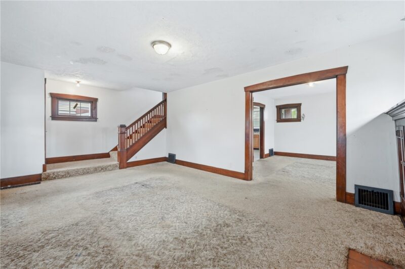 1045 Myrtle Pl — photo 8