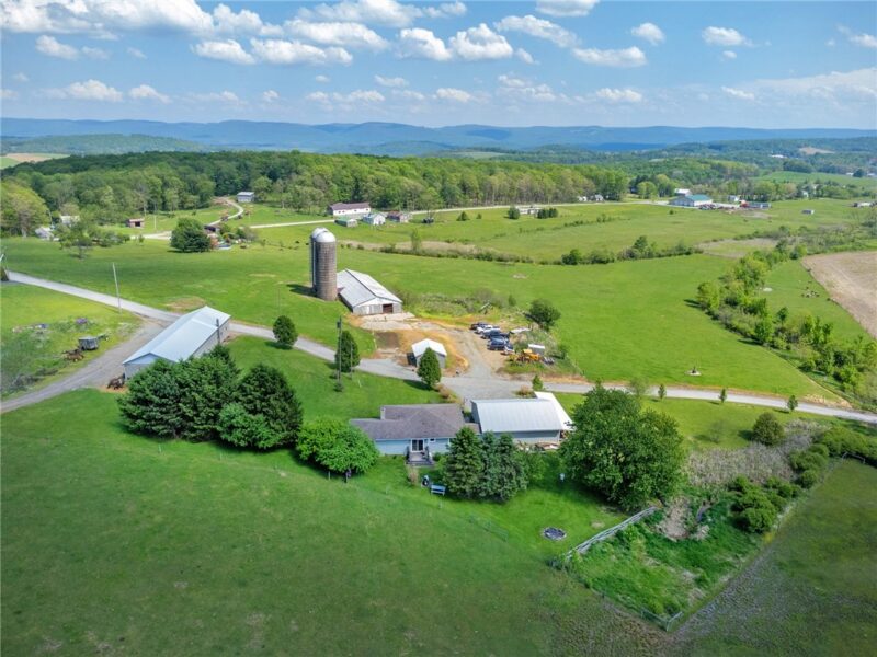 599 Brown Rd — photo 4