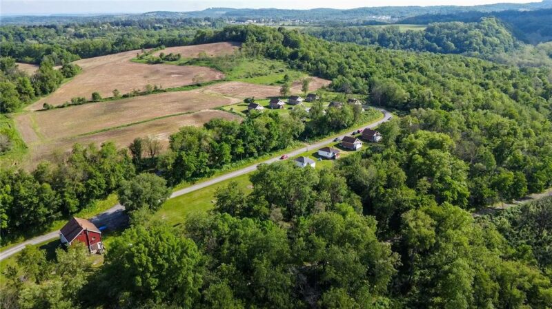 375 REDUCTION ROAD — photo 3