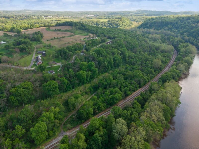 375 REDUCTION ROAD — photo 8