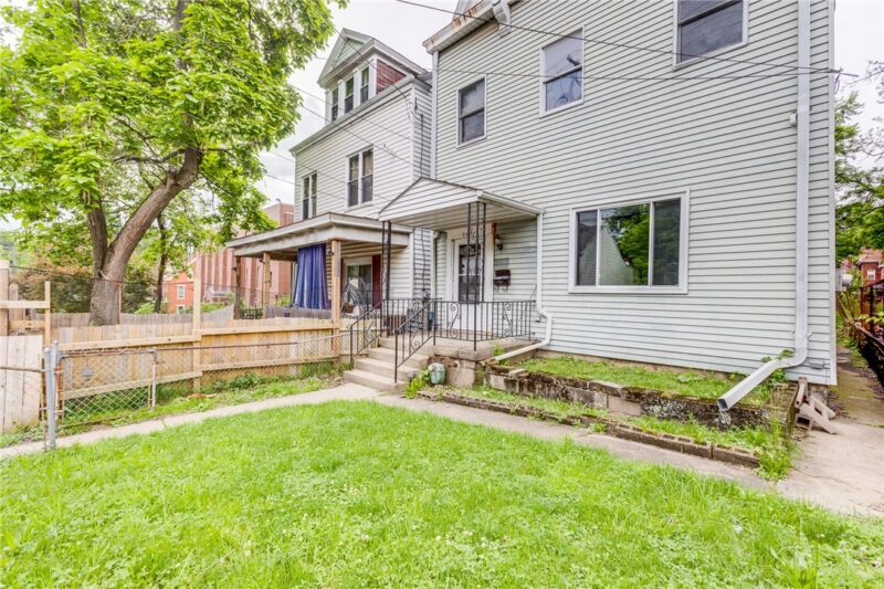 2637 Norwood Ave — photo 2