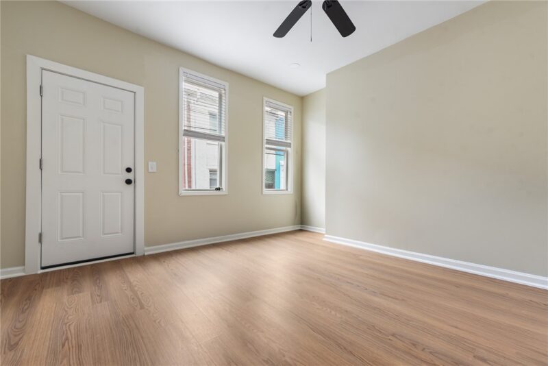 2828 Larkins Way — photo 3
