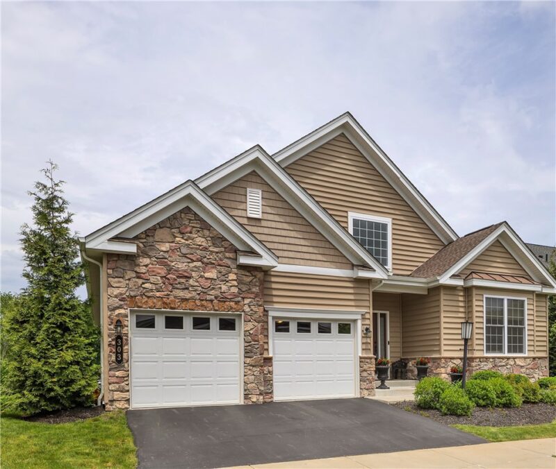 303 Jefferson Ln — photo 2