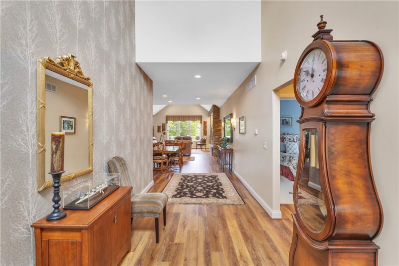 303 Jefferson Ln — photo 6